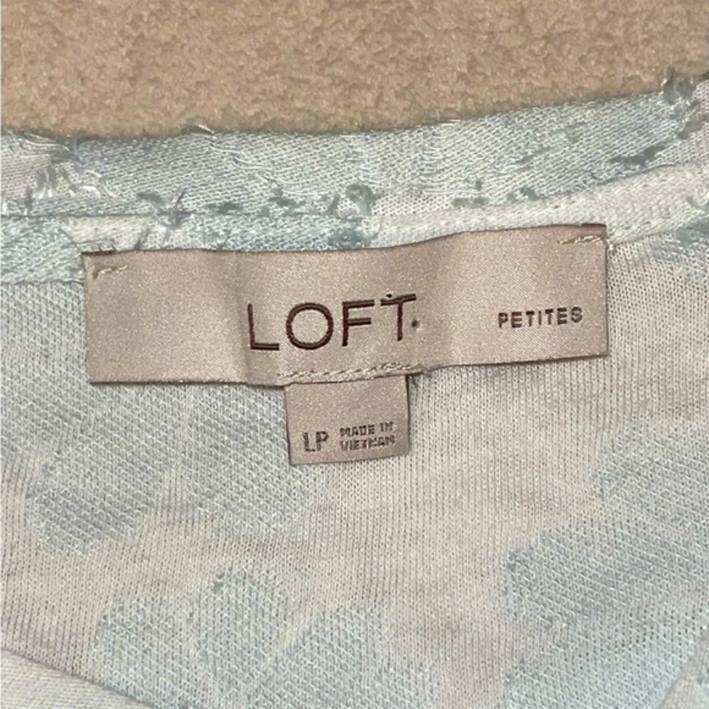 Loft Top‎ - Picture 6 of 7
